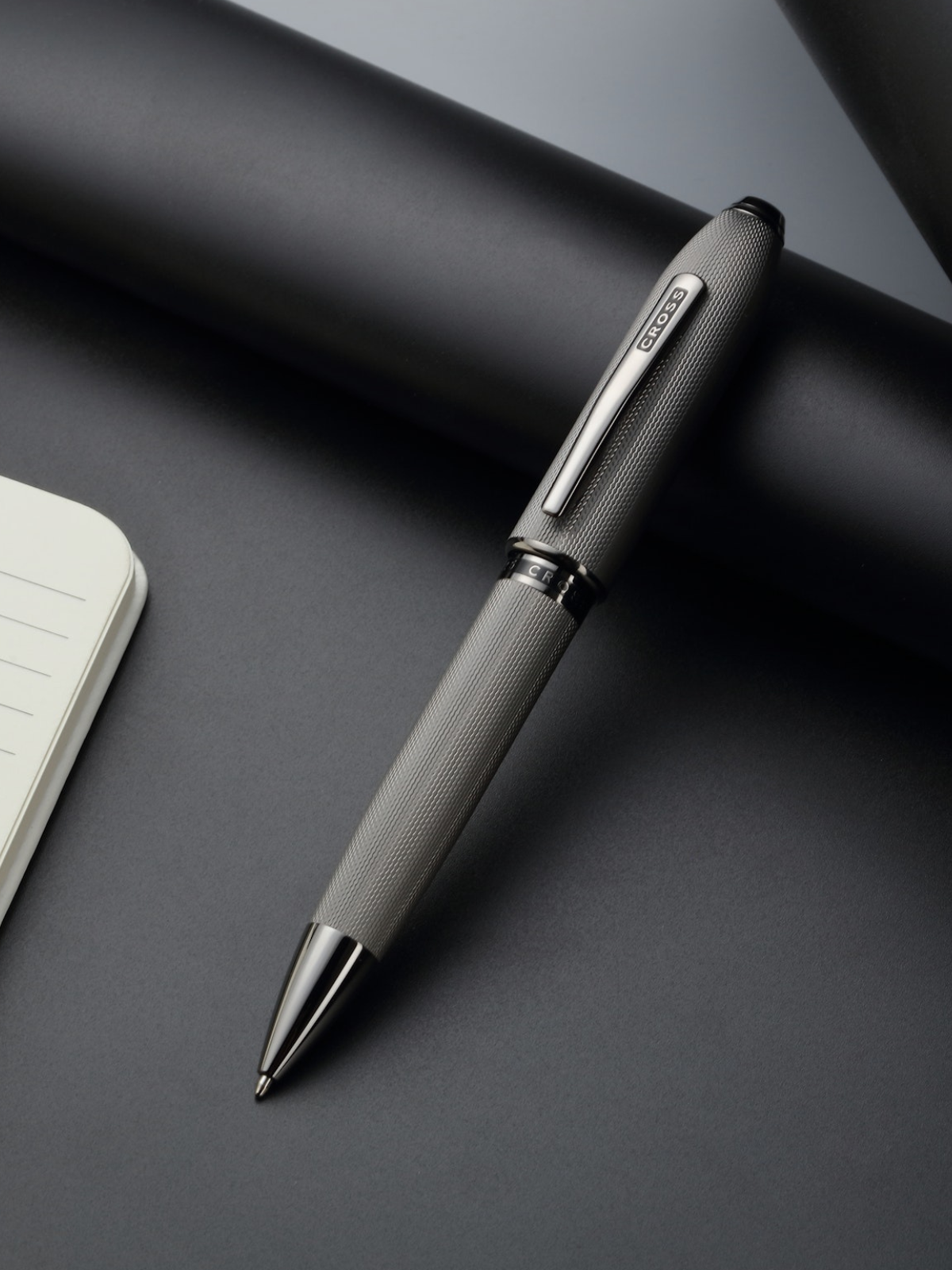 Rollerball Cross Peerless™ de PVD Gris Pizarra grabado punta de diamante